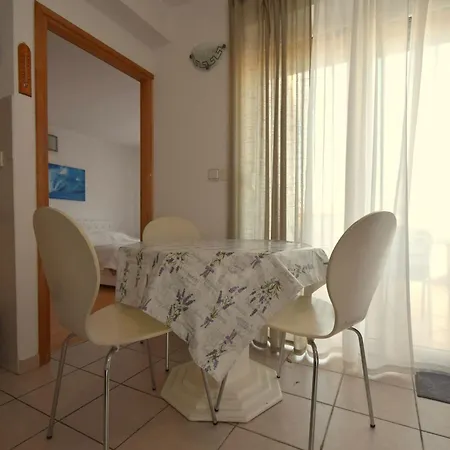 Mikec 3 By Interhome